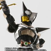 S.H.Figuarts（真骨彫製法） 仮面ライダーパンチホッパー 仮面ライダーカブト